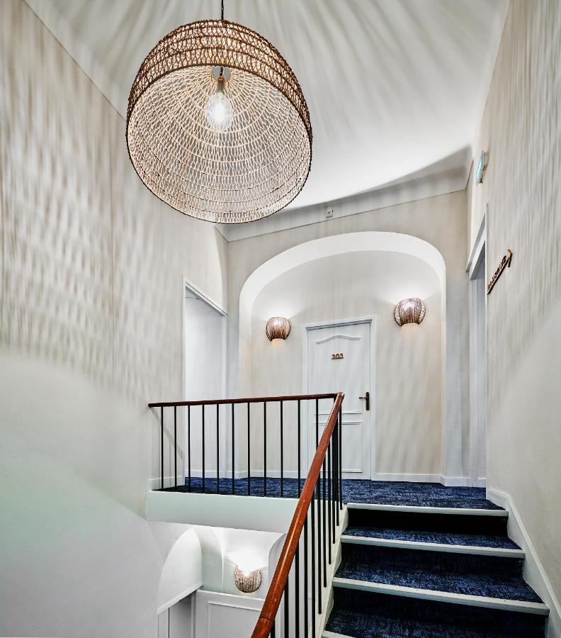 Hotel Le Suquet Cannes Exterior foto